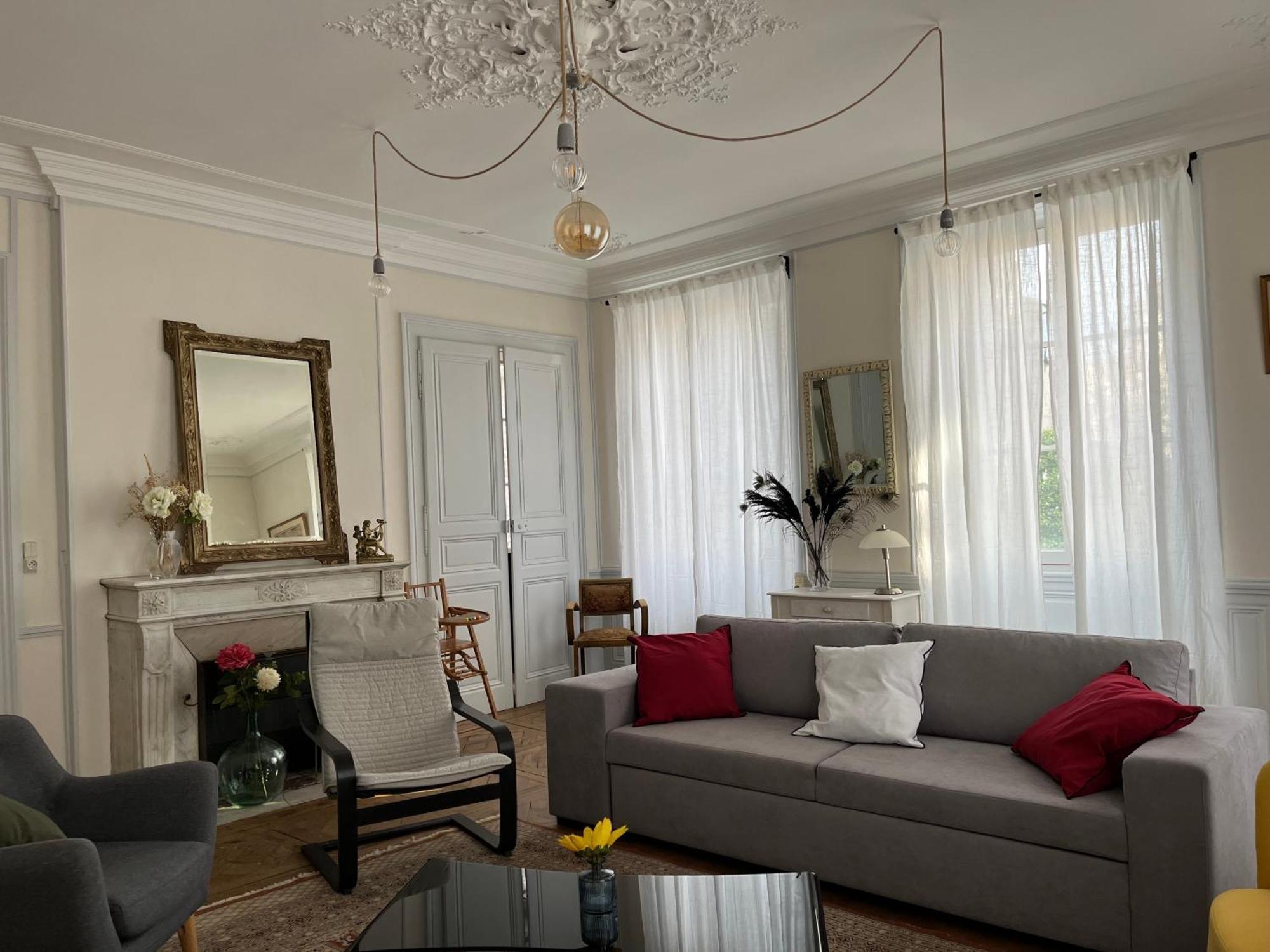 La Villa Louana 1 Appartement 160M2 Sobriete,Elegance En Coeur De Ville โอบุสซง ภายนอก รูปภาพ