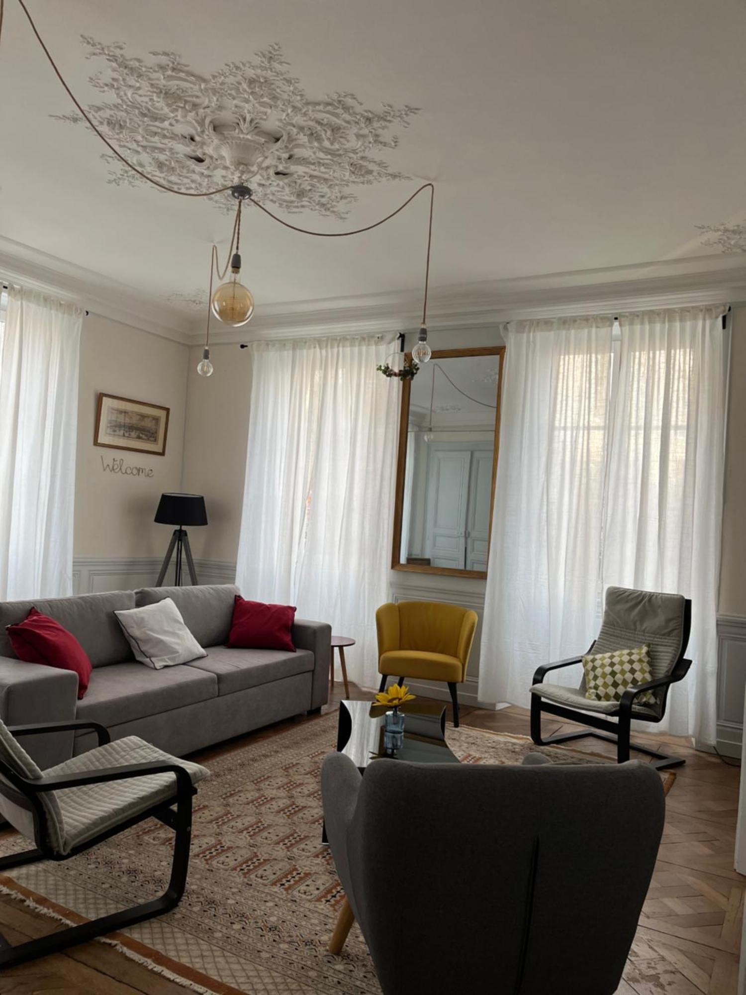 La Villa Louana 1 Appartement 160M2 Sobriete,Elegance En Coeur De Ville โอบุสซง ภายนอก รูปภาพ