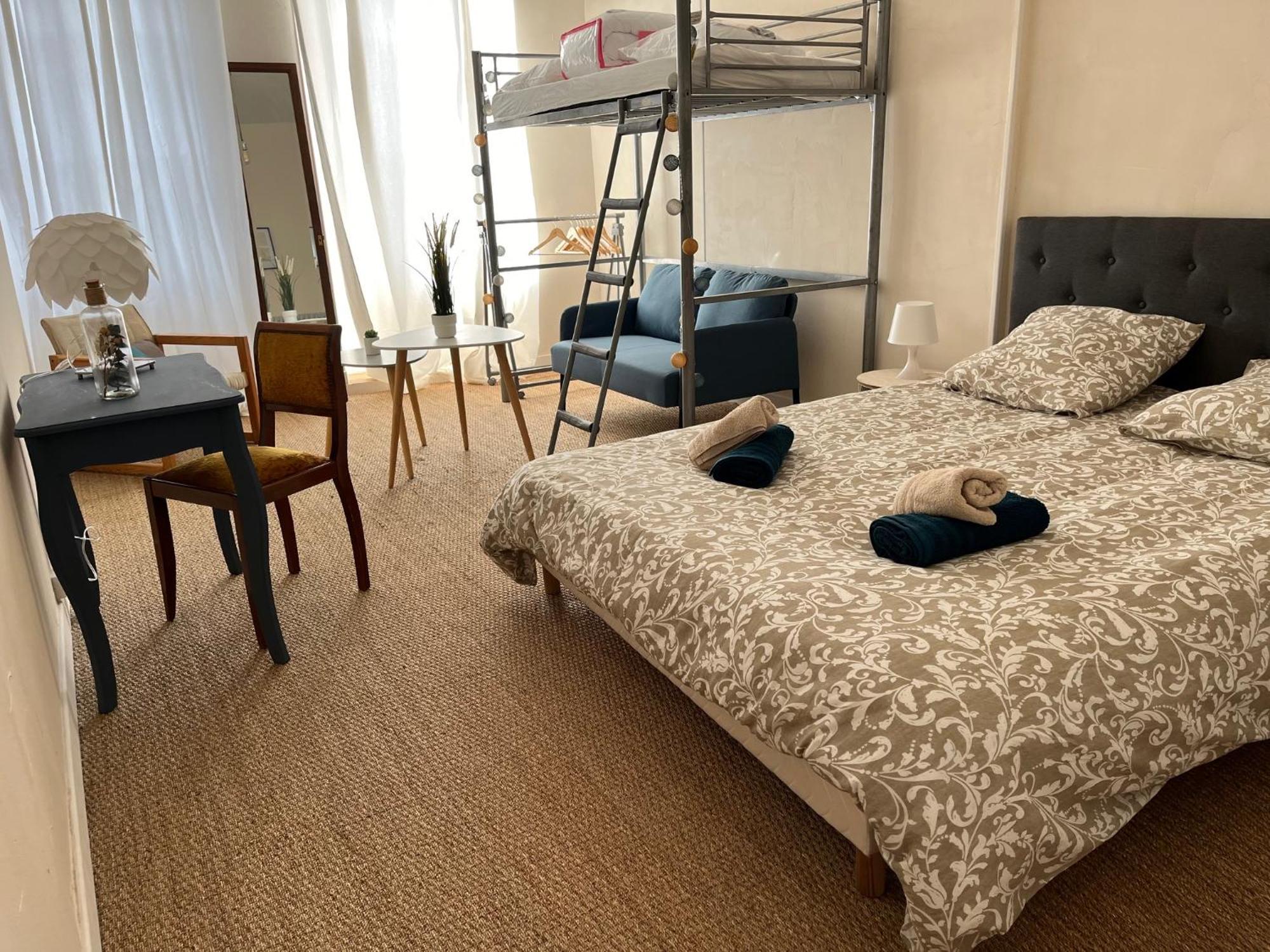 La Villa Louana 1 Appartement 160M2 Sobriete,Elegance En Coeur De Ville โอบุสซง ภายนอก รูปภาพ